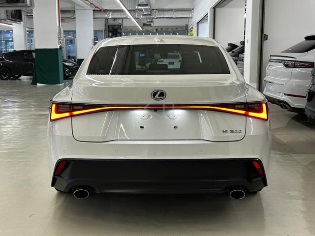MERDEKA SALE 2023 Lexus IS300 2.0 (A) Base Spec - 4