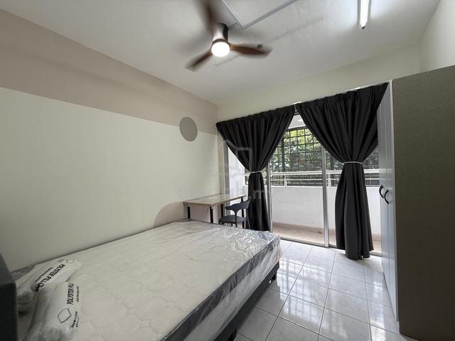 Fully Furnished Selangor Damansara Perdana Room For Rent 1