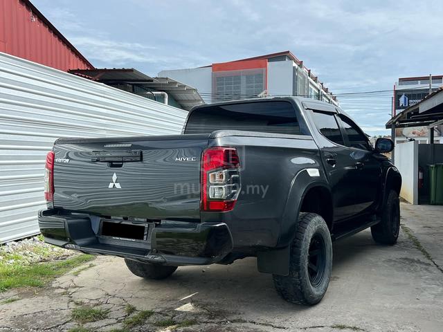 2023 Mitsubishi Triton Premium (AT) - 2