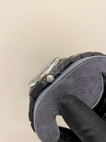 Carousel Image
