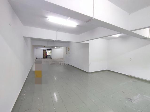 Cheap!!! Cheap!!! Ampang Tmn Sri Watan 1st flr office 1540sf new paint 1