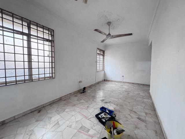 Permas Single Storey Endlot Near Ciq Molek 1