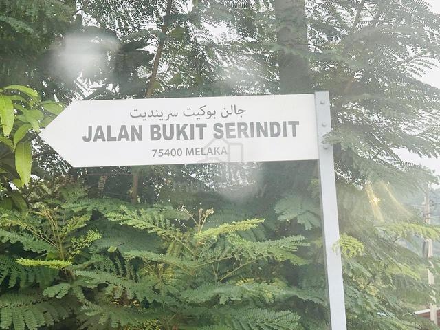 Tanah di kawasan bandar melaka dalam kawasan taman perumahan‼️ . 1