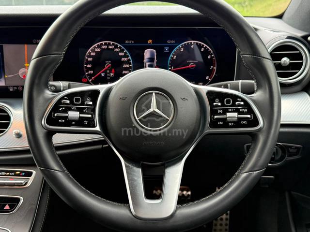 Mercedes Benz E200 2.0 SPORTSTYE BLACK INTERIOR - 5