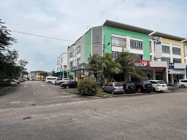 Corner Lot Unit Taman Nusantara Big Size [ 3993 SQFT / Ready Tenant ] 1