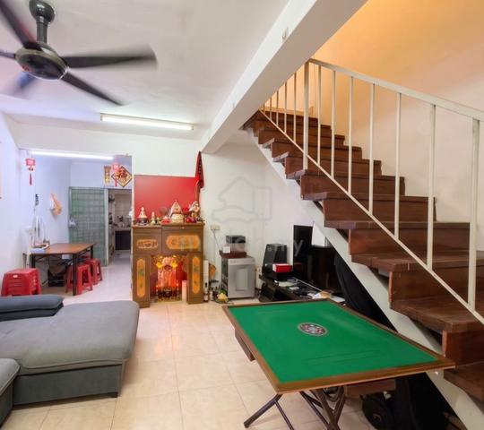 Taman Cahaya Masai @ Pasir Gudang, Kitchen Extended & Good Condition 1