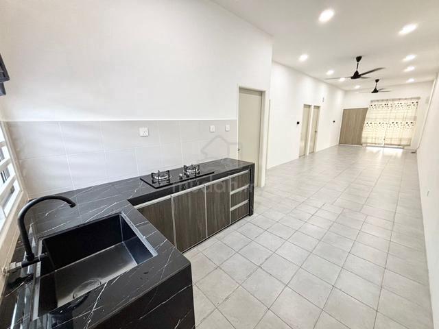 【Kitchen Cabinet 】YARRA PARK BANDAR PUTERI JAYA -Single Storey Terrace 1