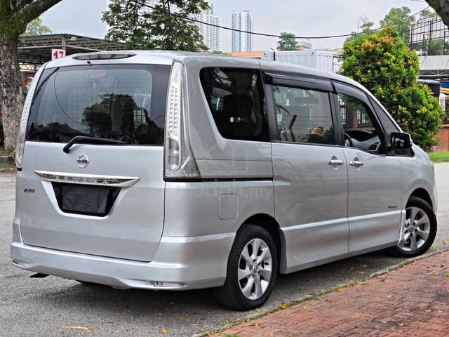 2013✨Nissan SERENA 2.0 S-HYBRID HIGHWAY STAR C26 - 2