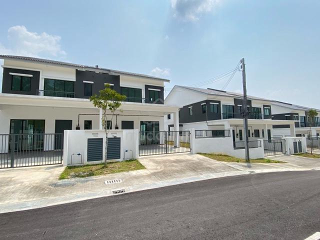 [Brand New] 2 Storey Semi D Taman Scientex Phase 2 Kota Emerald Rawang 1