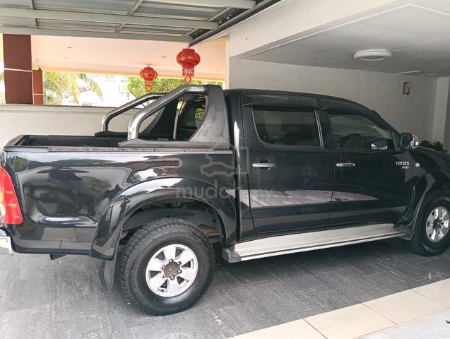 2010 Toyota HILUX 2.5 G FACELIFT DOUBLE CAB (A) - 1