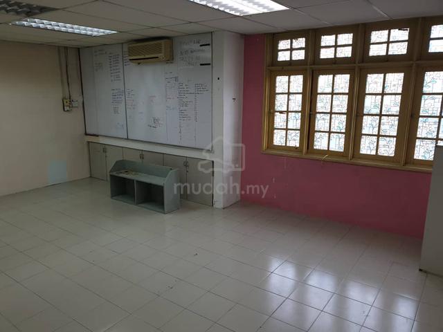 Affordable Shop house in Sek 28, Shah alam 1