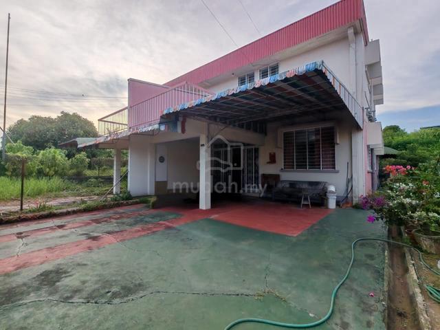 Rare Semi-D with Large Land For Sale 1