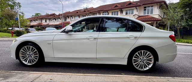 2012 Bmw 328i LUXURY (CKD) 2.0 (A) - 4
