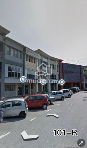 Bandar botanic Jasmin 3sty shoplot renovated tenanted for sale 1