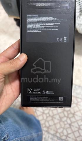 samsung z flip 6 to let go - photo 6 of 6