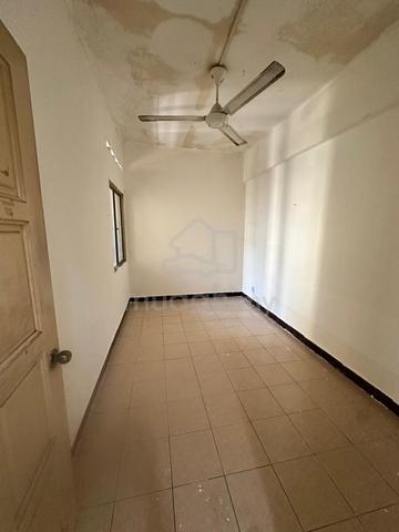 Goodyear Court 9 1