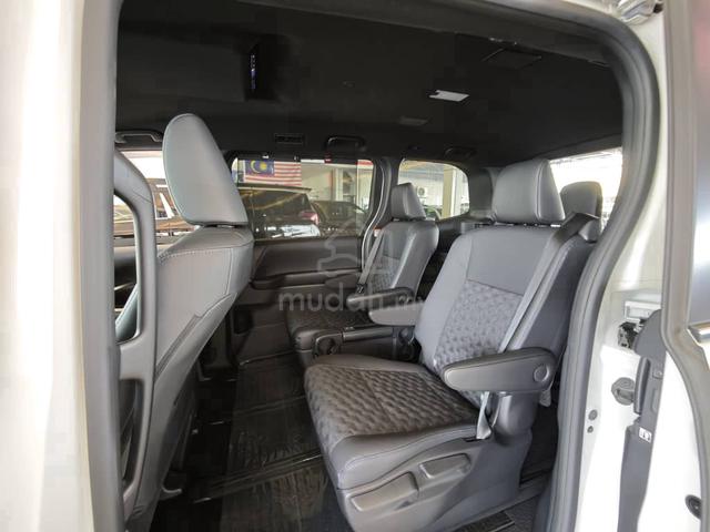[24K KM ] 2023 Toyota VOXY 2.0 S-Z KL AP HOLDER - 5