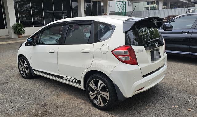 2013 Honda JAZZ 1.5 FACELIFT (A) - 3
