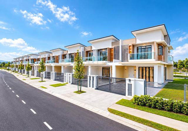 New double storey 20x70, BIG balcony & spacious, nr Senawang Rembau 1