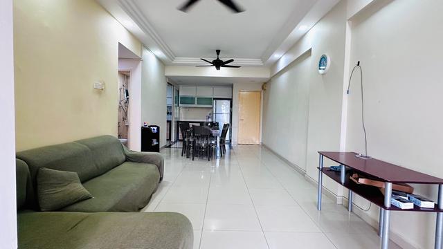 Nilam Puri 1