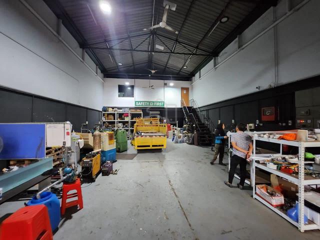 1.5 sty Link Factory Shah Alam Section 16 Non Flooded Area 1
