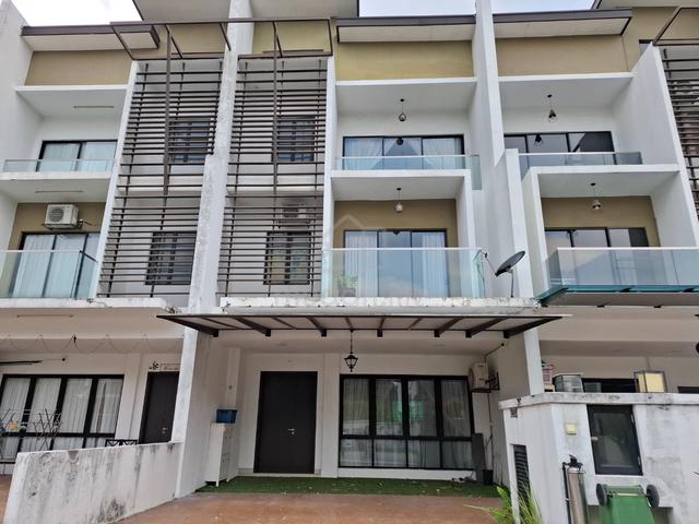 RENOVATED Freehold 3 sty Superlink Terrace Anggun 3 Emerald RAWANG 1