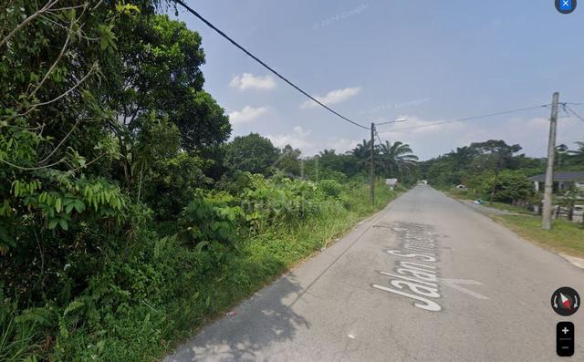 Tanah lot Tepi Jalan Simpang Halt 1