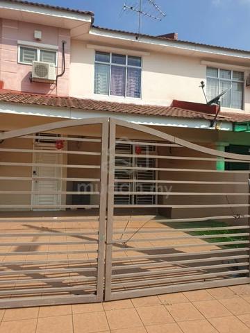 Jalan SP4 Bandar Saujana Putra Landad House for sale 1
