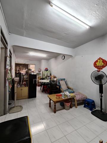 Flat Taman Ungku Tun Aminah 1