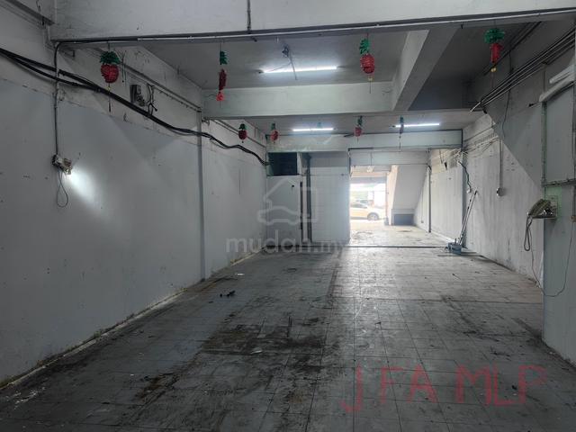 For Sale 3 Storey shoplot For Rent Groundfloor Port Klang 1