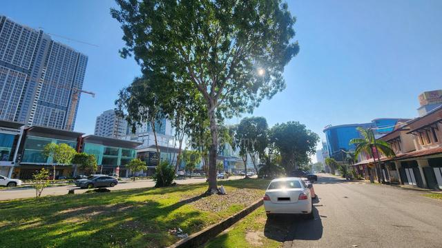Not Facing Houses (Space to Park Cars) @ Taman Kota Laksamana 1