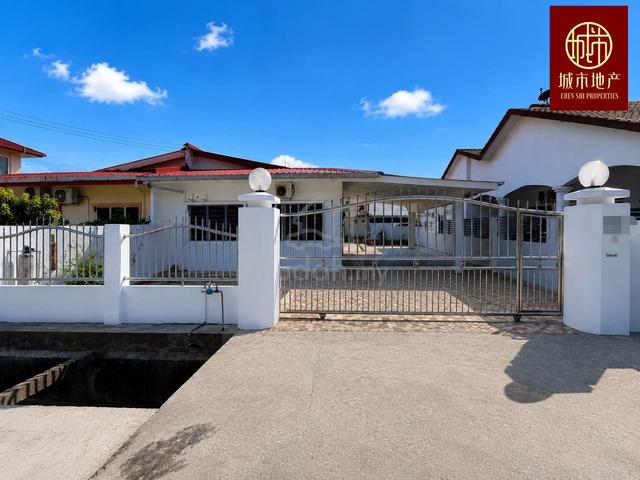 Single Storey Semi Detached House 1