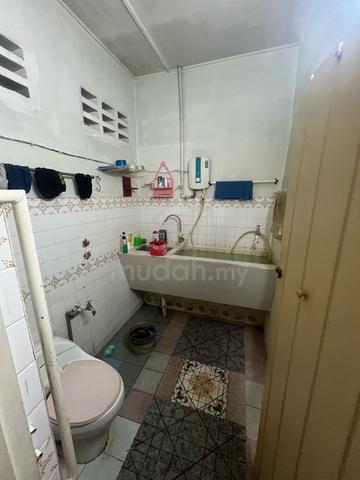 Desa jaya kepong, below market, good location, many units on hand 4