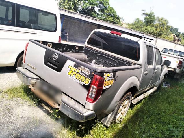 Nissan NAVARA 2.5 (M) 4x4 2015 Green Engine Diesel - 3