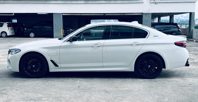 2019 BMW 530e 2.0 M5 SPORT 43K Mil Apple Carplay - 3