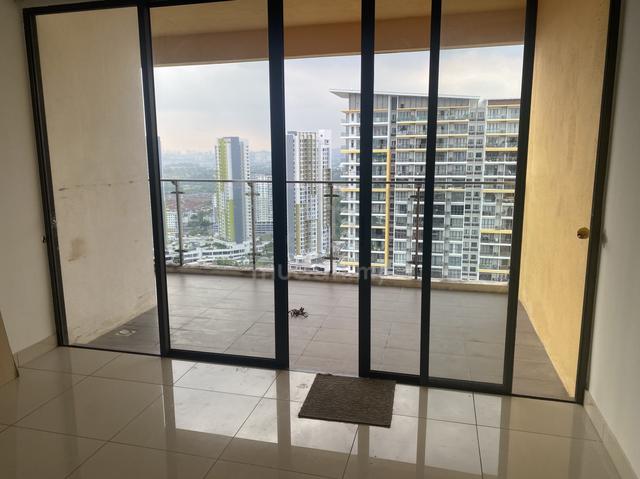 Room at 28th Floor Oasis 1 (Condo) for Rent 1