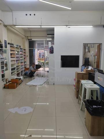 Chow kit Grd Floor Facing Mainroad For Rent 1