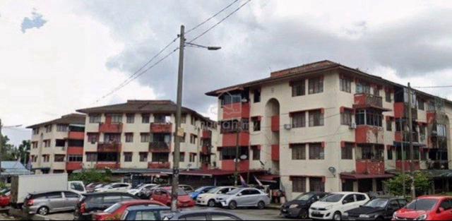 Flat Taman Perling 1