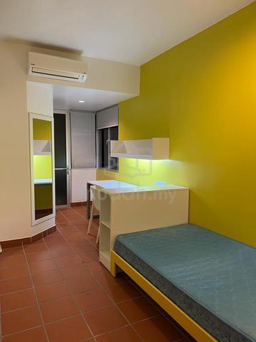 Univillage Single Room ensuite toilet in Semenyih, Broga 1