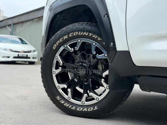 2022 LC300 GR Sport 3.5 V6 Twin Turbo JBL 360 - 5