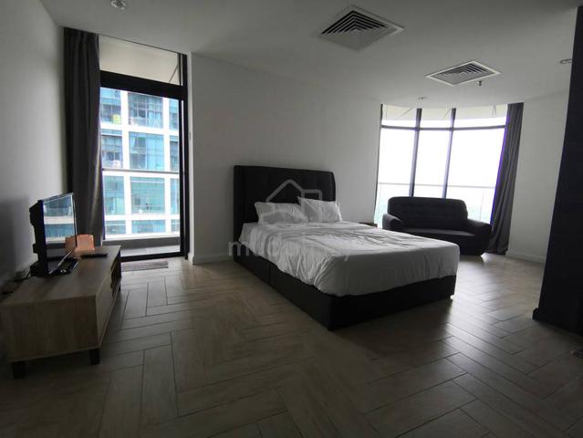 Studio Unit linked to Empire City Mall for RENT, Damansara Perdana 1