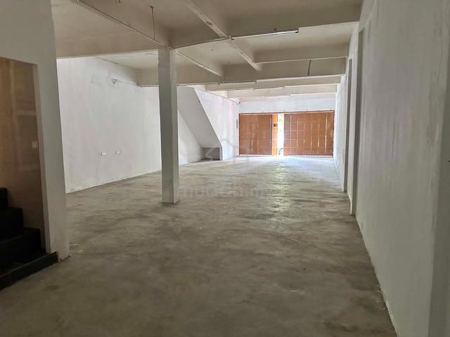 Johor Jaya Teratai / 2 Storey Shoplot / Intermediate Lot / Good Cond 1