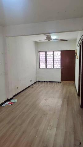 Flat Pandan Indah 1