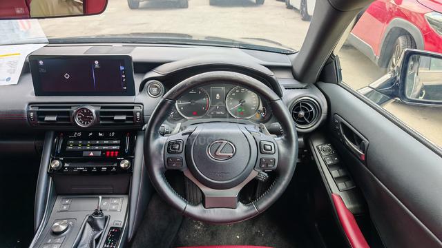 2023 Lexus IS300 2.0 VERSION L GRADE 5 14K KM - 4