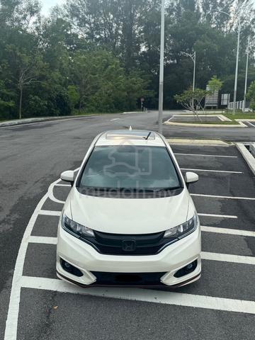 2017 Honda JAZZ gk5 2 angka - 3