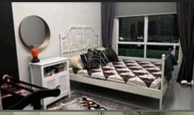 Housemates Female 1