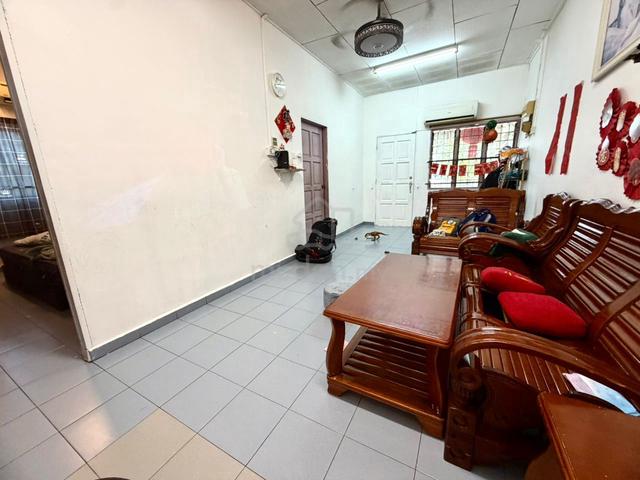 Single Storey Terrace House @ Taman Johor, Jalan Besar, Tampoi 1