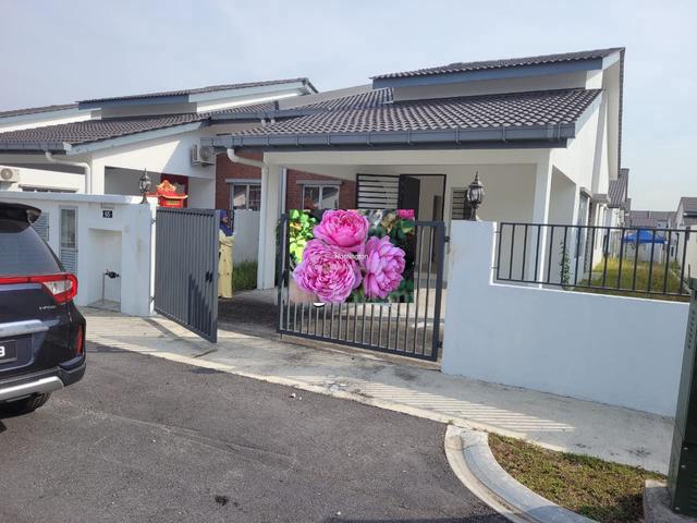 [Gated guarded,New completed]Semi-D 1-storey  Iringan Bayu Seremban 1