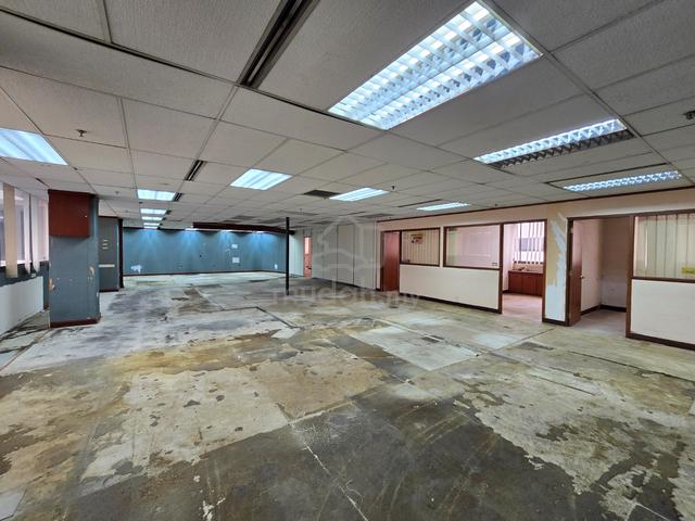 Partially Fitted, Office space Wisma Chase Perdana, MRT Semantan, 1