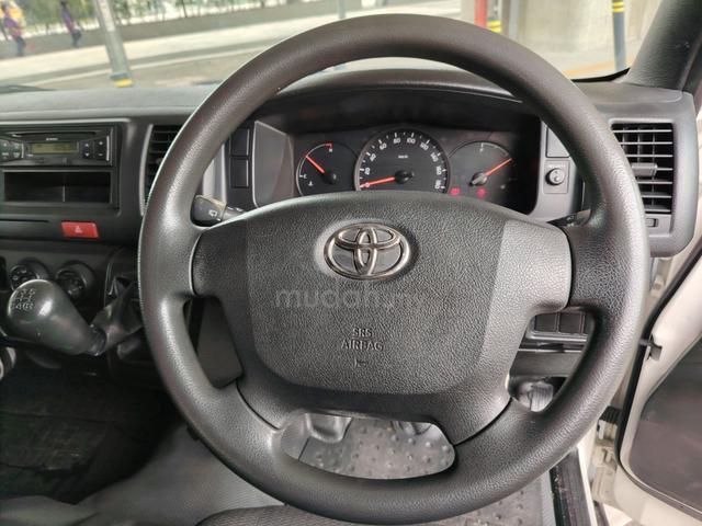 2018 Toyota Hiace 2.5 (M) Window Van 14 Seat - 5